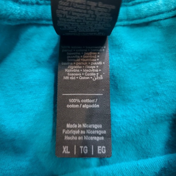 Hooters x Miami Dolphins Adult XL T-Shirt Blue Green Graphic Football Fins Up! - Picture 6 of 6